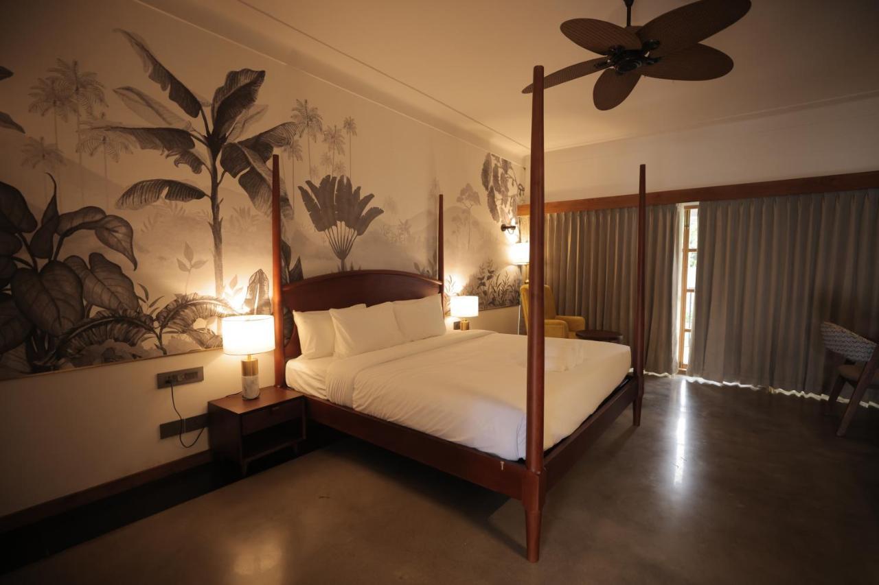 Prasanthi Hotel Kollam Exterior foto